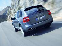 Автоспорт: Porsche Cayenne  Ваше мнение