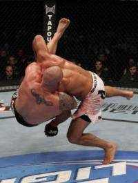 Единоборства: Джуниор Дос Сантос   Шейн Карвин 12 июня  UFC 131   Dos Santos vs  Carwin